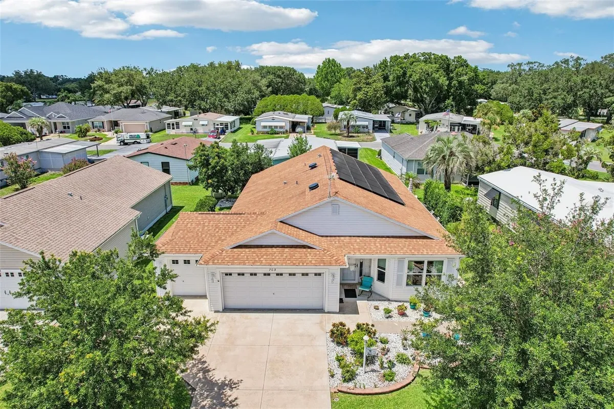 Property Slideshow image 1 of 57 | 703 royal palm ave, Lady Lake, FL, 32159