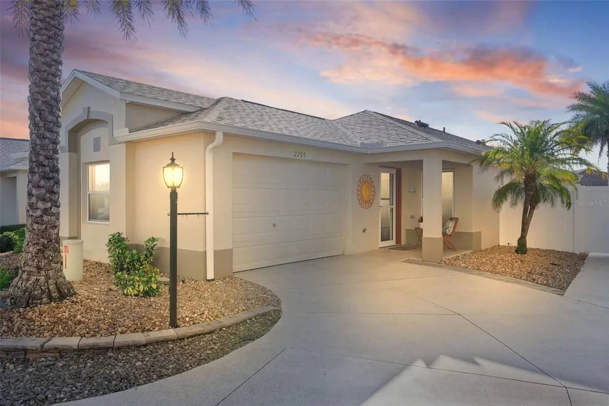 Property Slideshow image 1 of 32 | 2266 montbrook pl, The Villages, FL, 32162