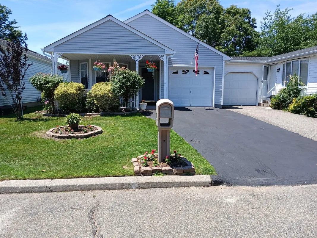 Property Slideshow image 1 of 30 | 5127 village cir, Brookhaven, NY, 11949