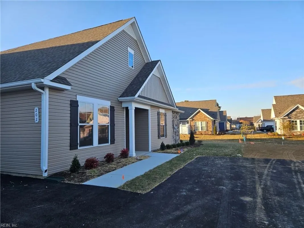 Property Slideshow image 1 of 1 | 202 st pauls ave # 29-2, Smithfield, VA, 23430