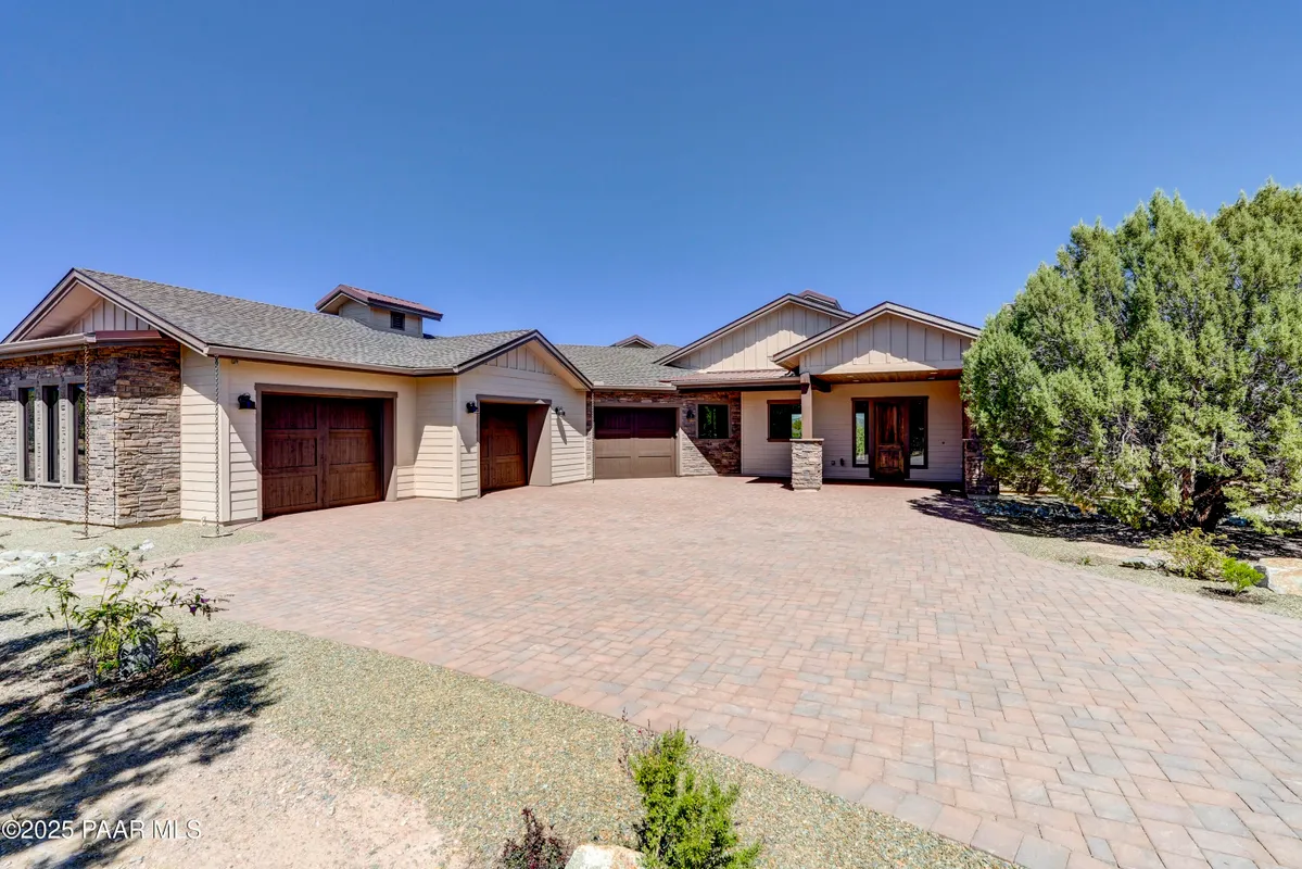 Property Slideshow image 1 of 56 | 15560 n elizabeth way, Prescott, AZ, 86305