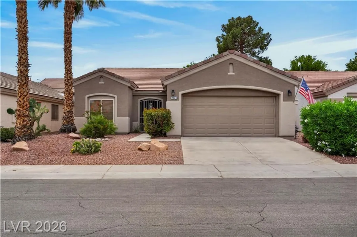 Property Slideshow image 1 of 30 | 2123 point mallard dr, Henderson, NV, 89012