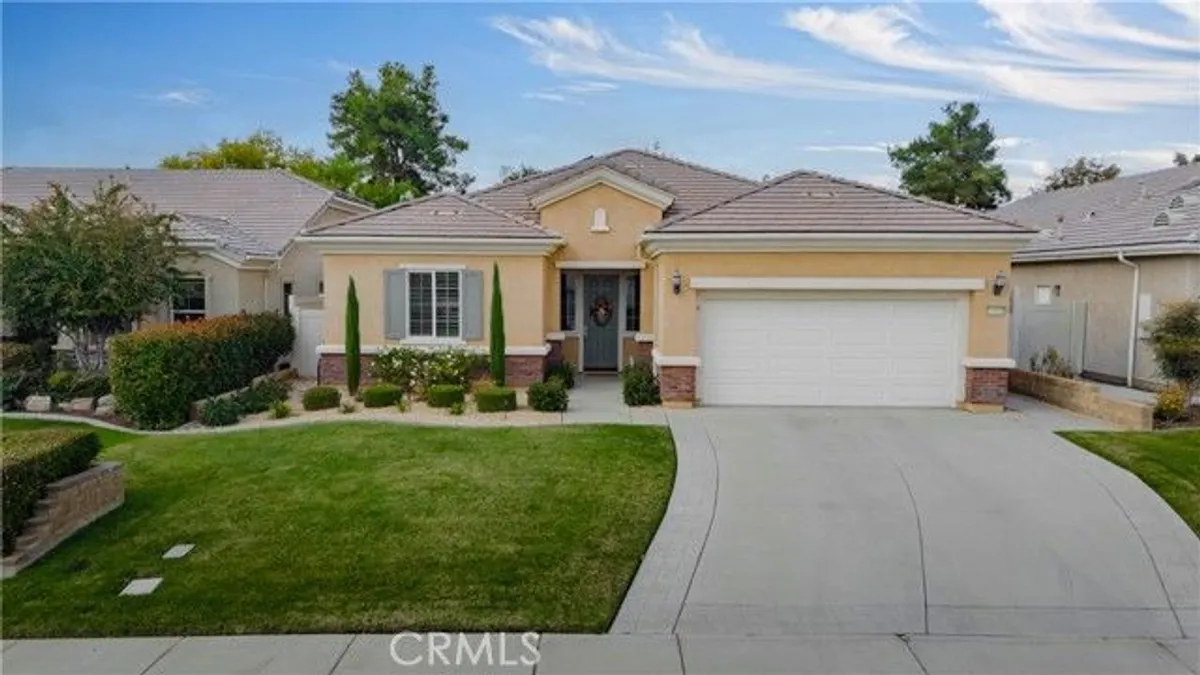 Property Slideshow image 1 of 36 | 14006 sandstone peak dr, Bakersfield, CA, 93306