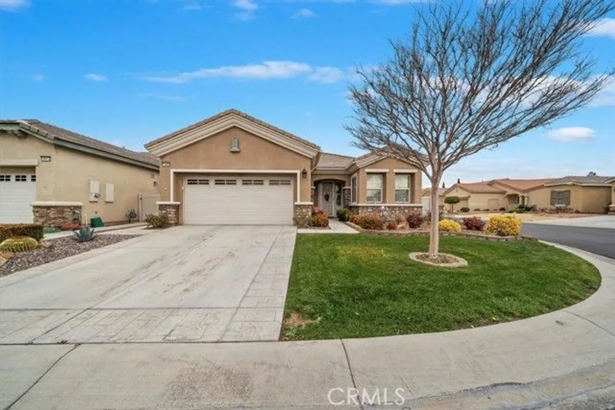 Property Slideshow image 1 of 32 | 19484 biltmore rd, Apple Valley, CA, 92308