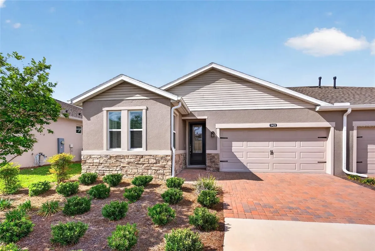 Property Slideshow image 1 of 27 | 5423 nw 33rd pl, Ocala, FL, 34482