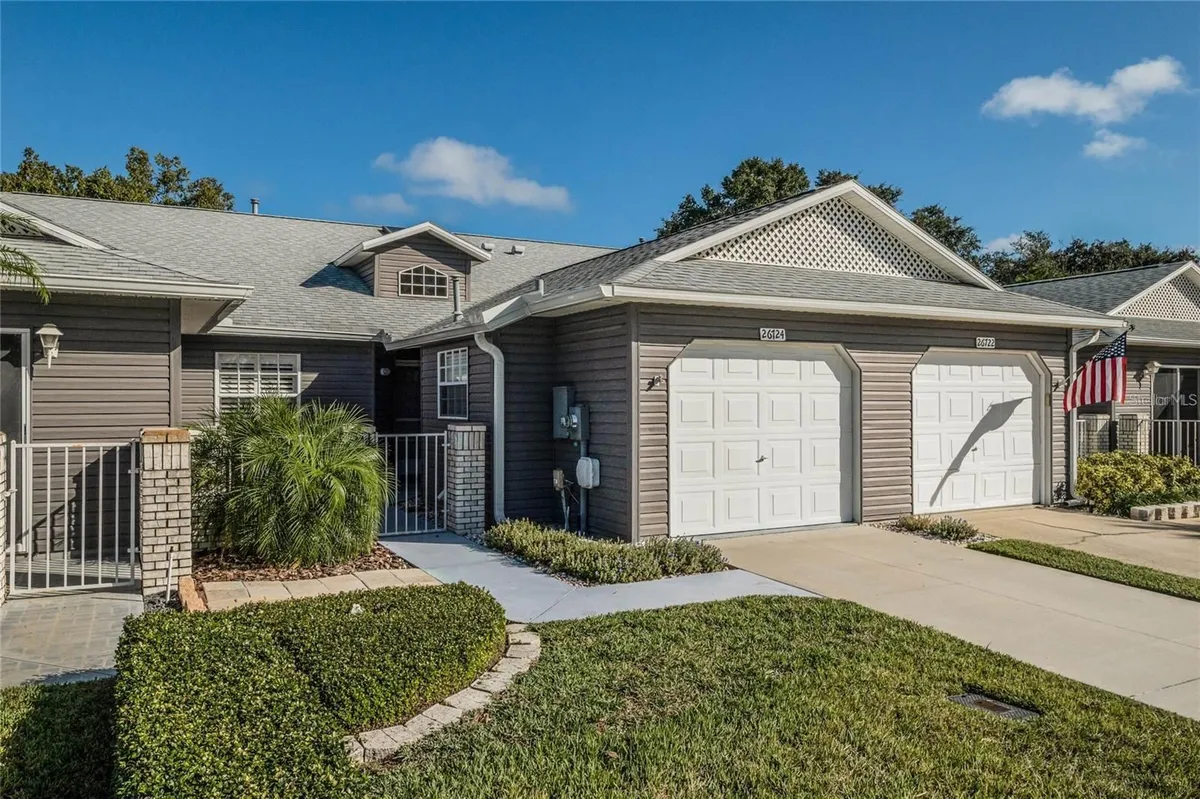 Property Slideshow image 1 of 65 | 26724 cash ct, Leesburg, FL, 34748