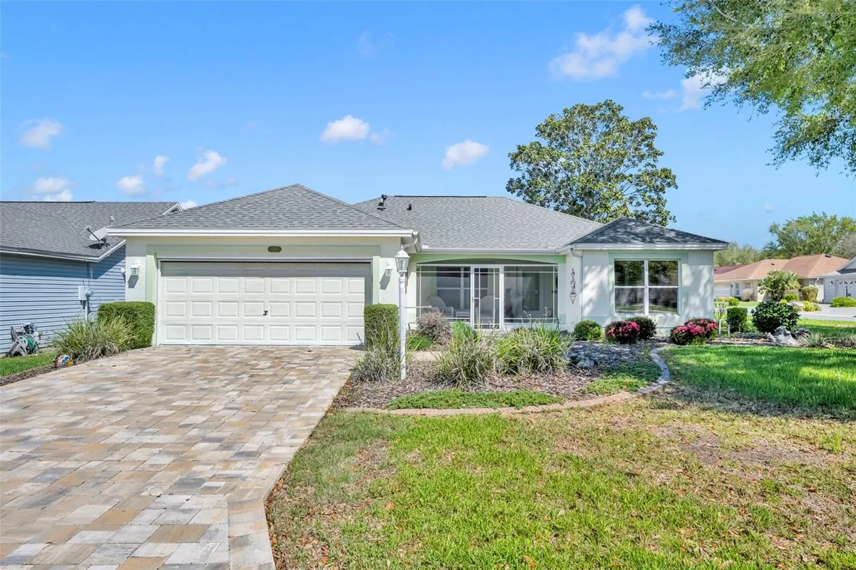 Property Slideshow image 1 of 52 | 3001 sandy ln, The Villages, FL, 32162