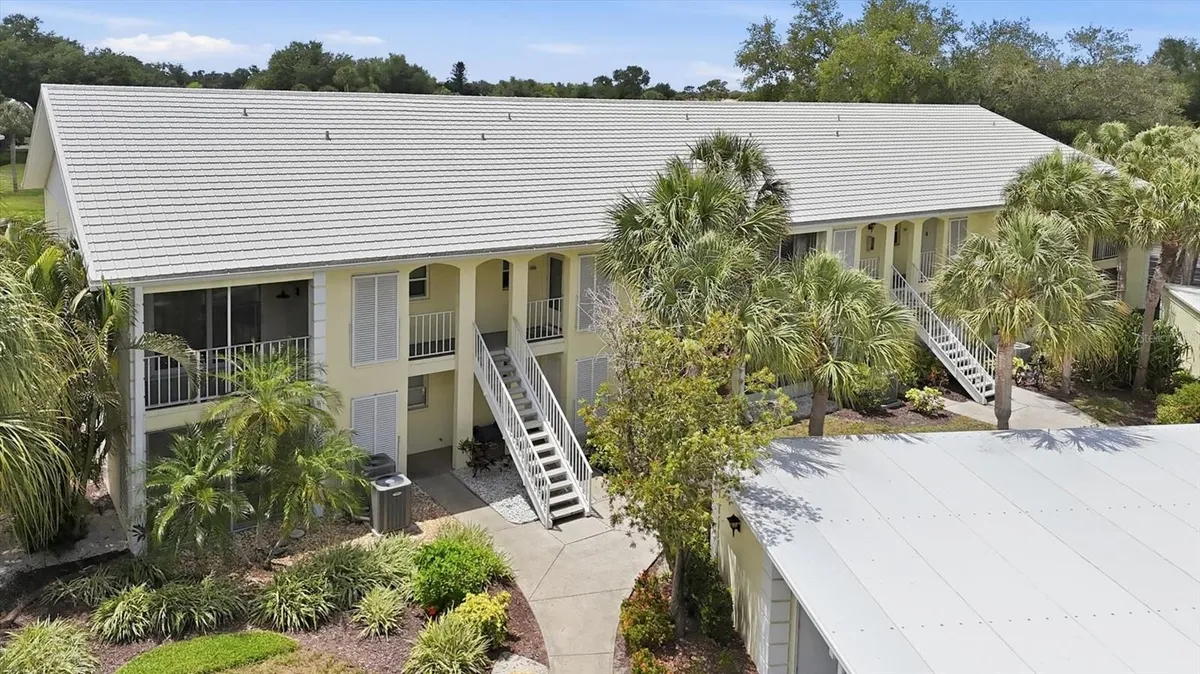 Property Slideshow image 1 of 47 | 444 cerromar rd 298, Venice, FL, 34293