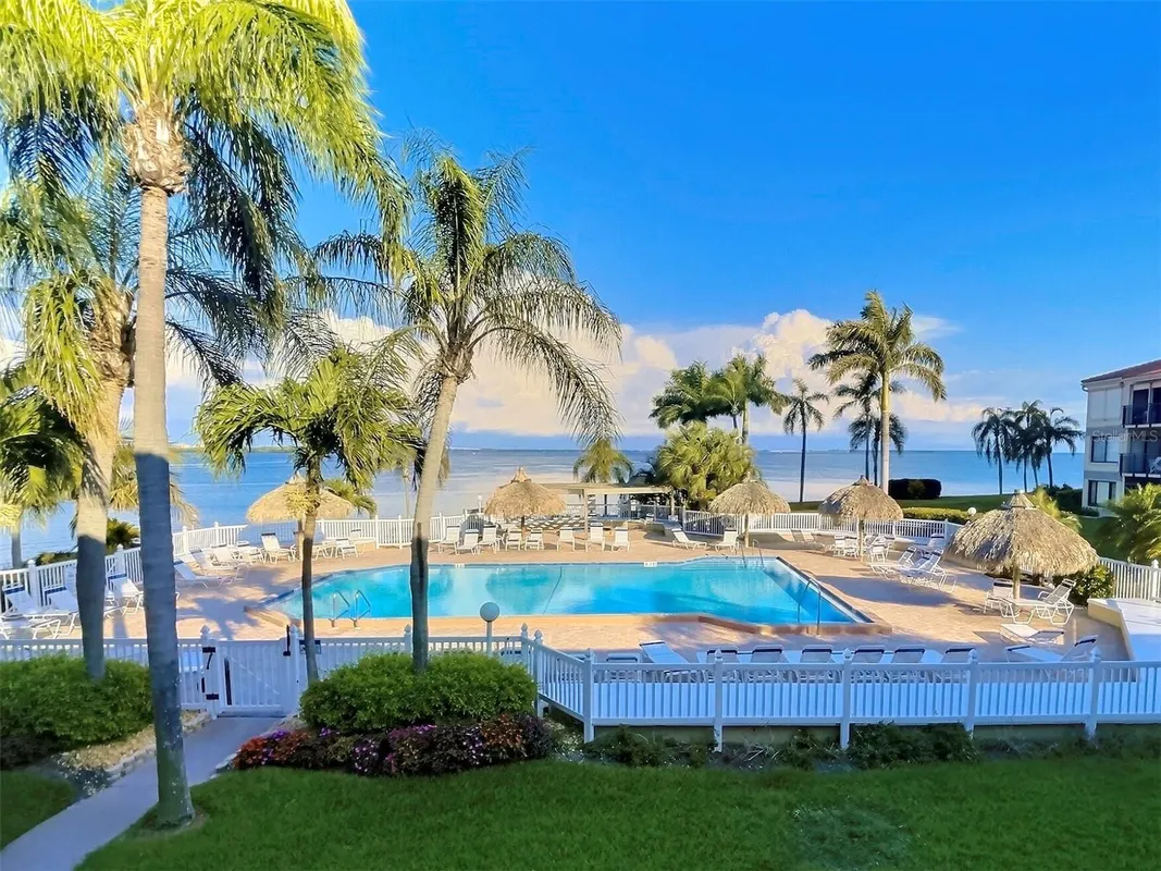 Property Slideshow image 1 of 33 | 6322 palma del mar blvd 213, St Petersburg, FL, 33715