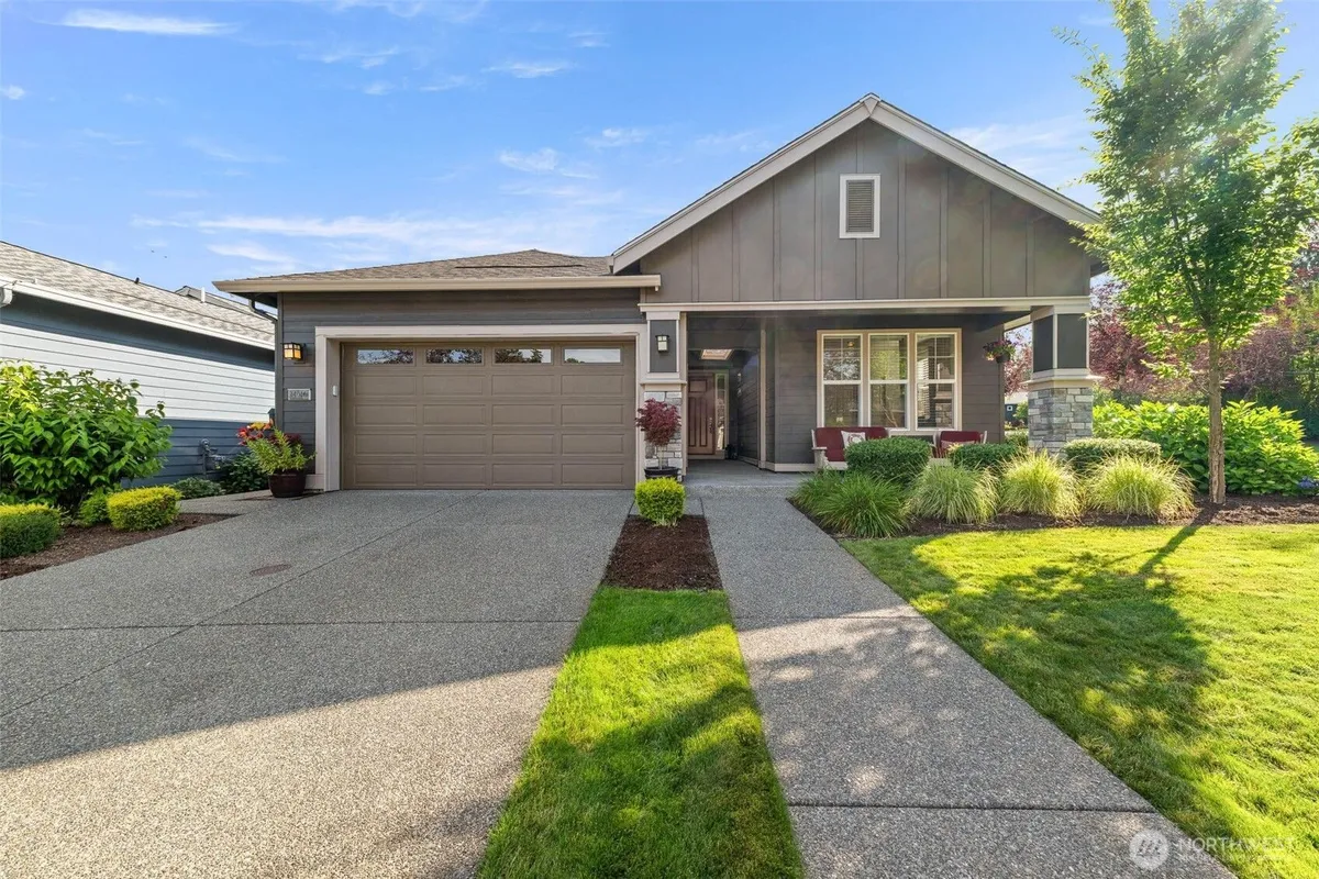 Property Slideshow image 1 of 40 | 14016 188th avenue ct, Bonney Lake, WA, 98391