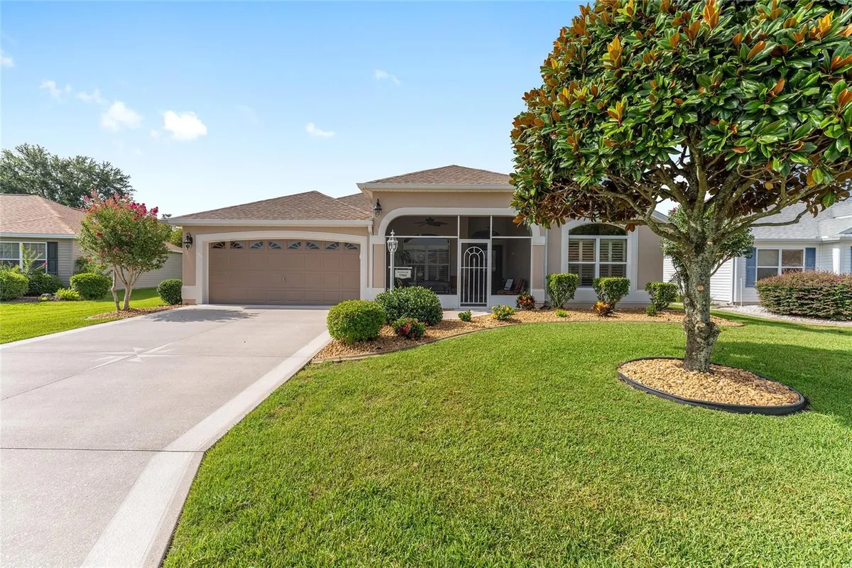 Property Slideshow image 1 of 45 | 1960 durham ln, The Villages, FL, 32162