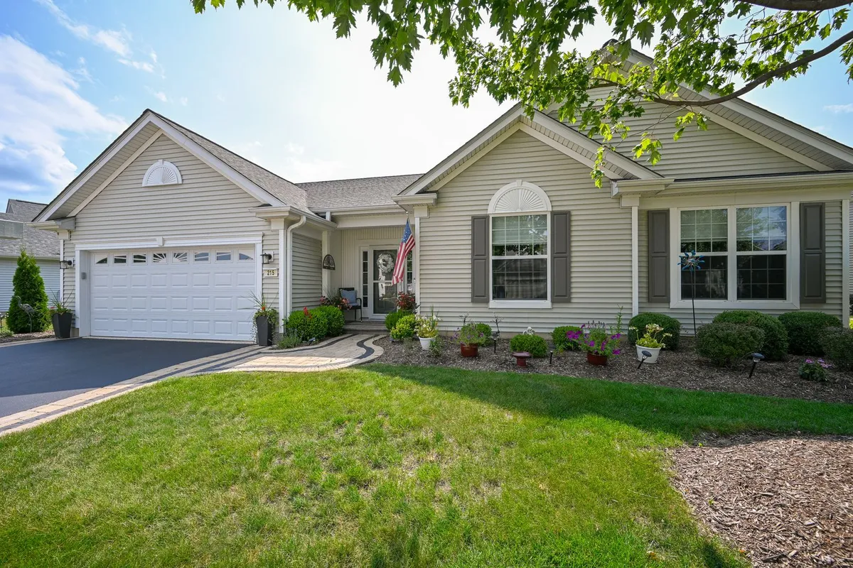 Property Slideshow image 1 of 21 | 215 honors dr, Shorewood, IL, 60404