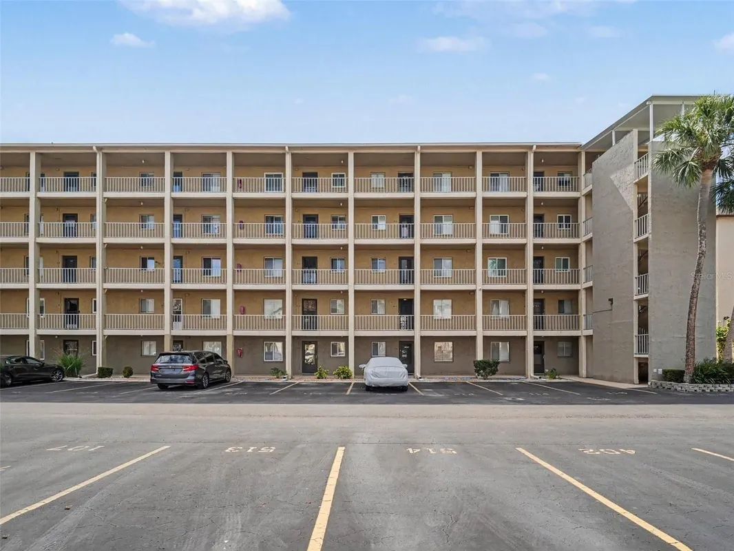 Property Slideshow image 1 of 32 | 3801 lake bayshore dr h413, Bradenton, FL, 34205
