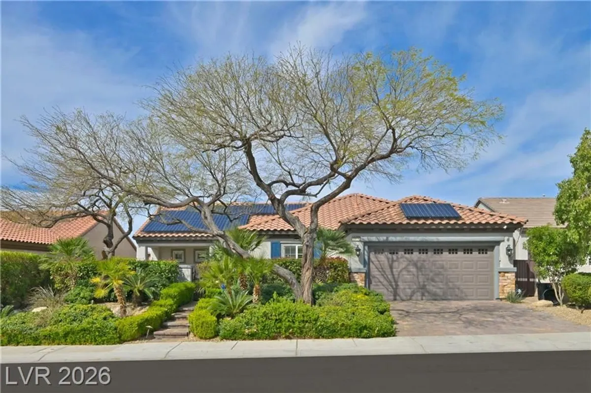 Property Slideshow image 1 of 43 | 2211 twin falls dr, Henderson, NV, 89044