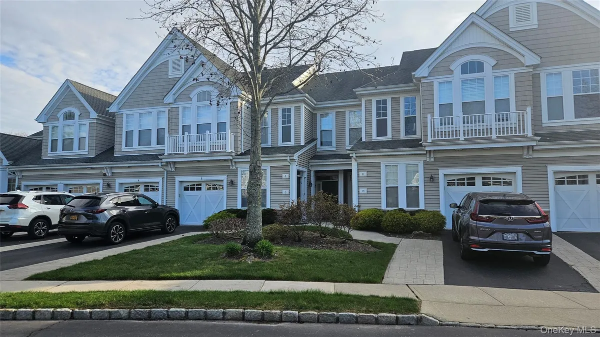 Property Slideshow image 1 of 16 | 8 symphony dr, Brookhaven, NY, 11755