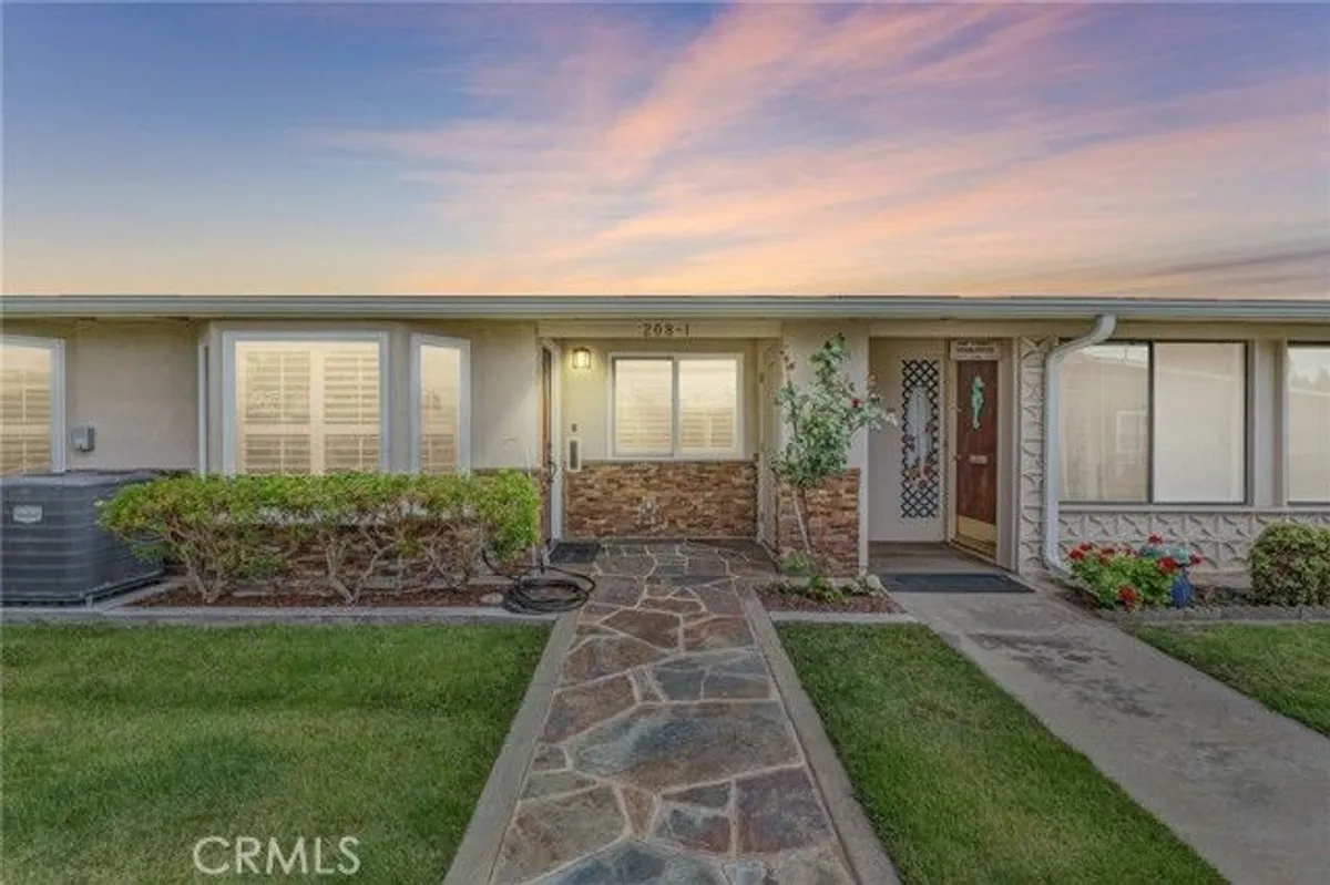 Property Slideshow image 1 of 49 | 13199 el dorado dr 208i, Seal Beach, CA, 90740