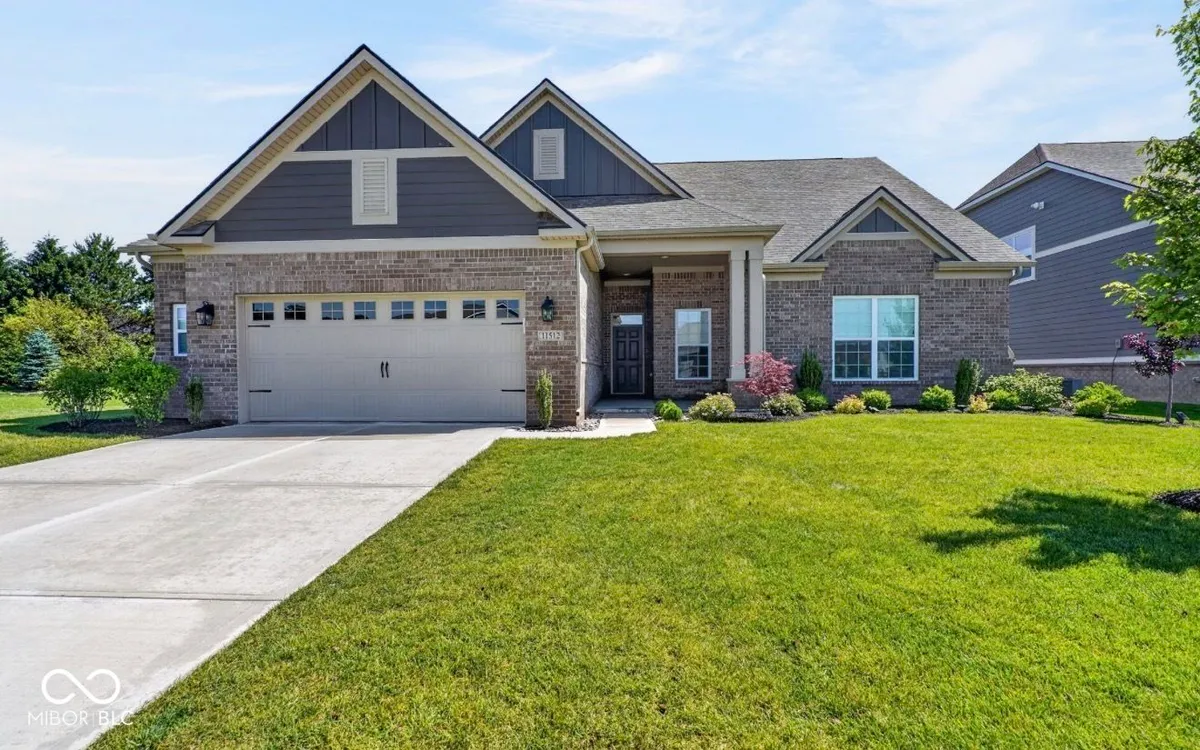Property Slideshow image 1 of 30 | 11512 flynn pl, Noblesville, IN, 46060