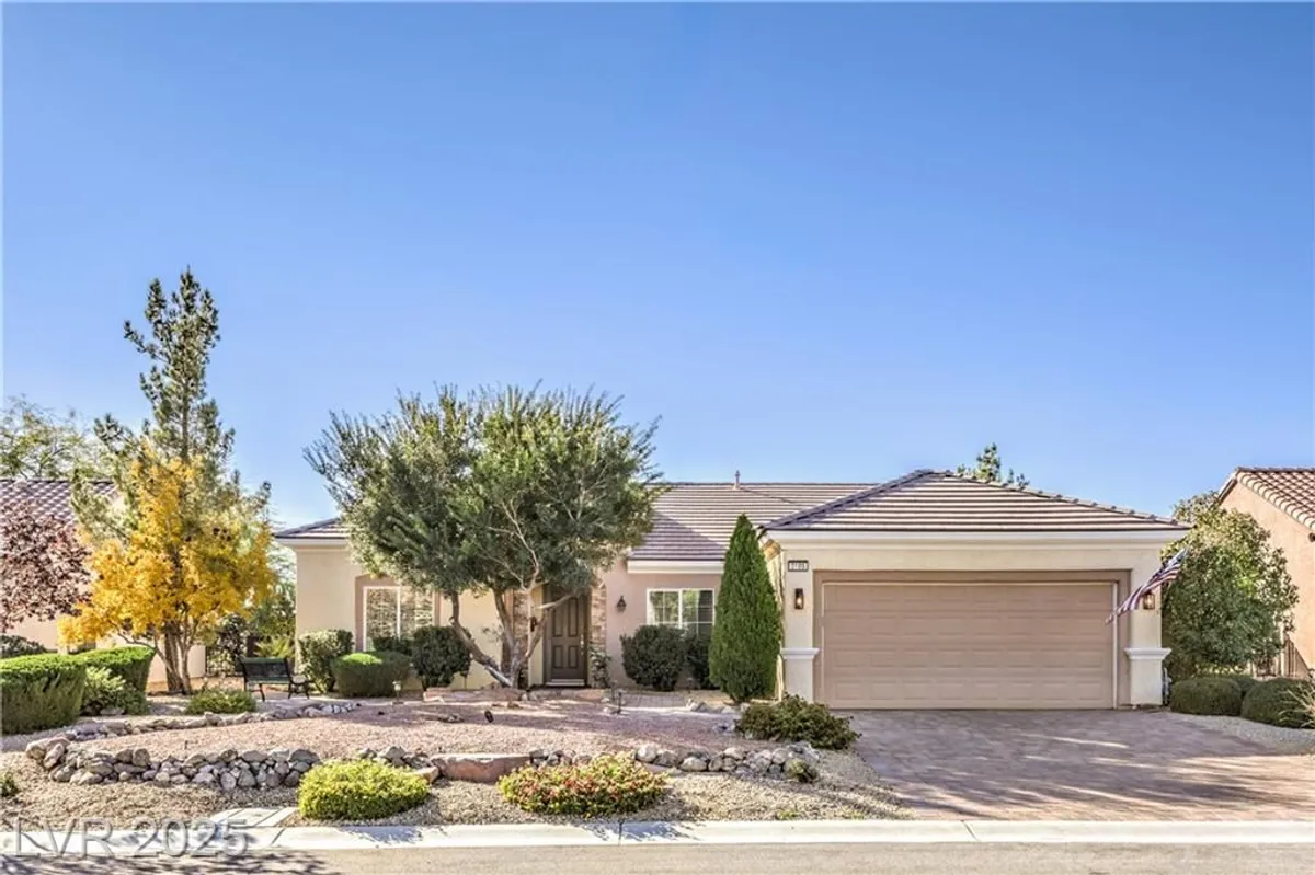 Property Slideshow image 1 of 38 | 2105 cumberland hill dr, Henderson, NV, 89052