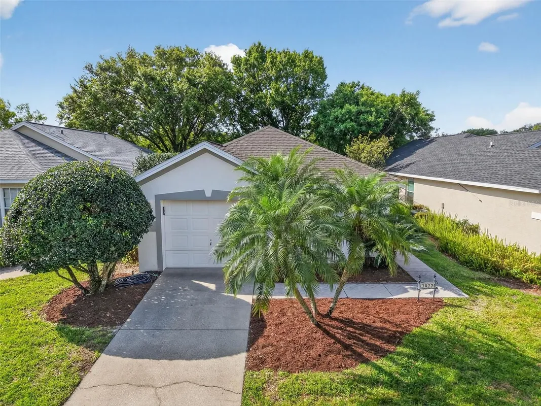Property Slideshow image 1 of 32 | 3022 andover ct, Mount Dora, FL, 32757