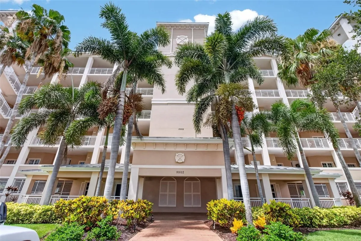 Property Slideshow image 1 of 73 | 10002 key haven rd 204, Seminole, FL, 33777