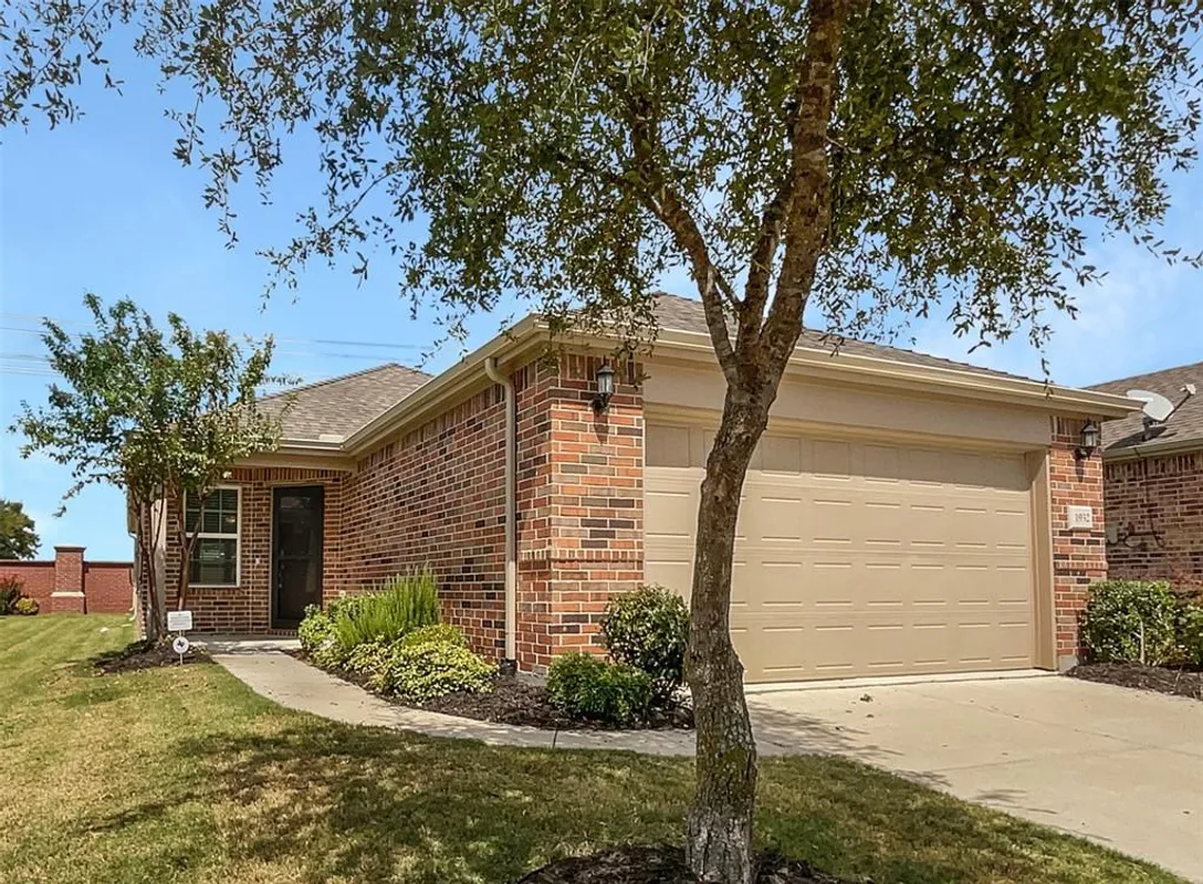 Property Slideshow image 1 of 23 | 1932 marsh point dr, Frisco, TX, 75036