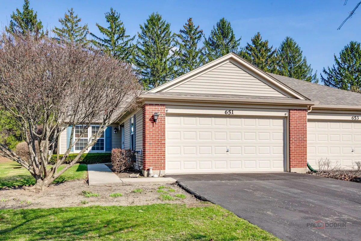 Property Slideshow image 1 of 24 | 651 s essington dr, Round Lake, IL, 60073