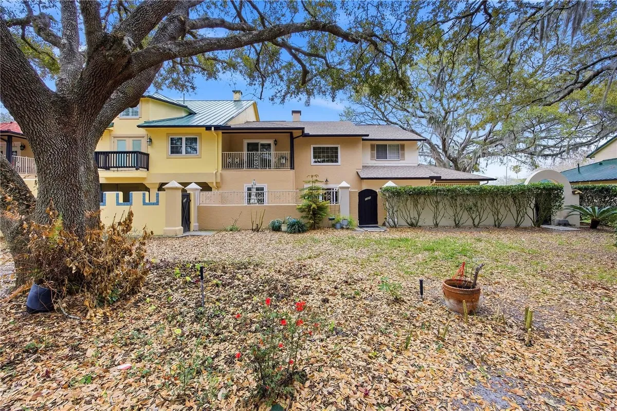 Property Slideshow image 1 of 46 | 1220 avenida de las casas, The Villages, FL, 32159