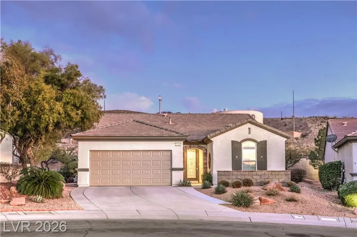 Property Slideshow image 1 of 47 | 2129 kelsey creek ct, Henderson, NV, 89044