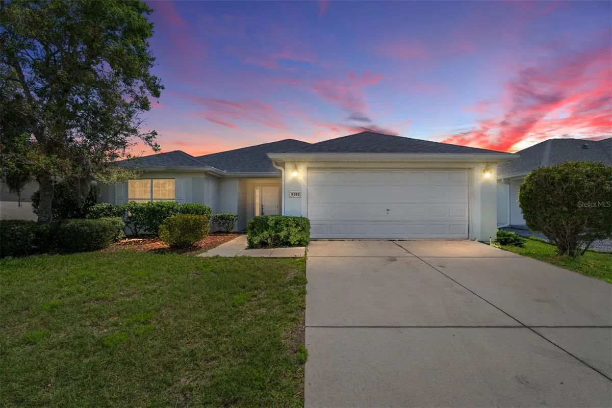 Property Slideshow image 1 of 75 | 8582 se 133rd ln, Summerfield, FL, 34491