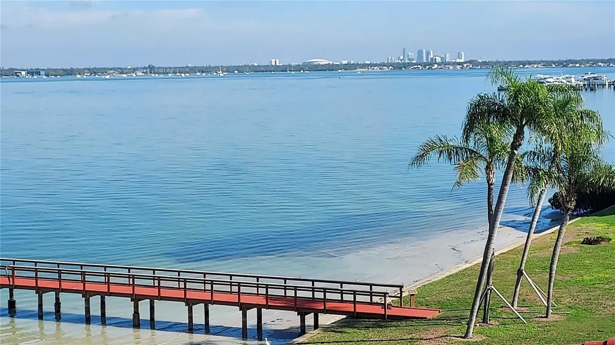 Property Slideshow image 1 of 84 | 6211 sun blvd apt 401, Saint Petersburg, FL, 33715