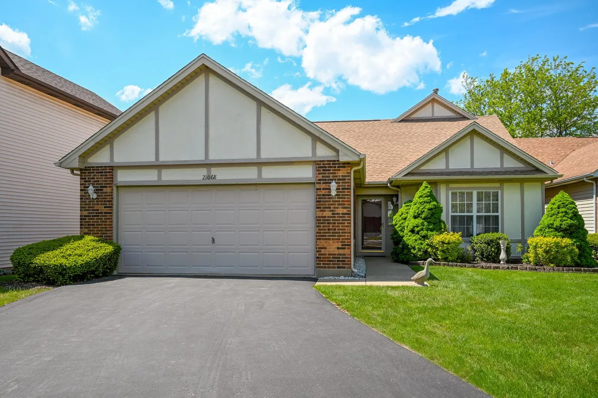 Property Slideshow image 1 of 1 | 21068 w hazelnut ln, Plainfield, IL, 60544