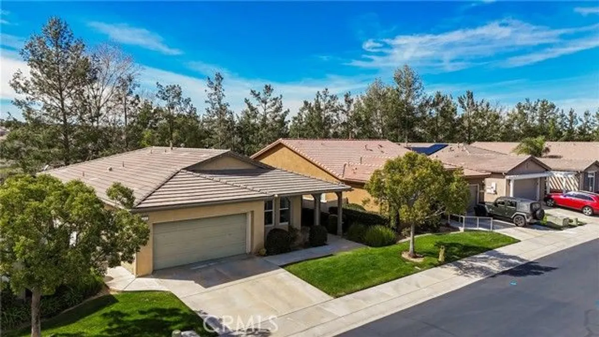 Property Slideshow image 1 of 33 | 113 owl crk, Beaumont, CA, 92223