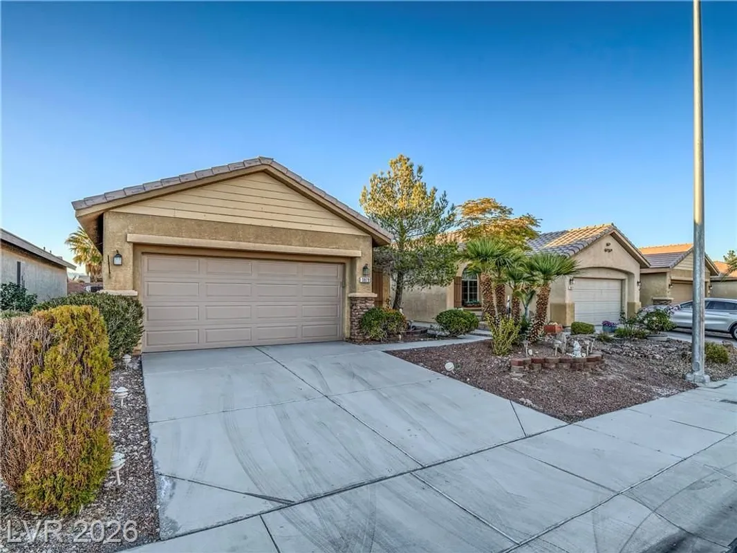 Property Slideshow image 1 of 30 | 3879 paint ct, Las Vegas, NV, 89122