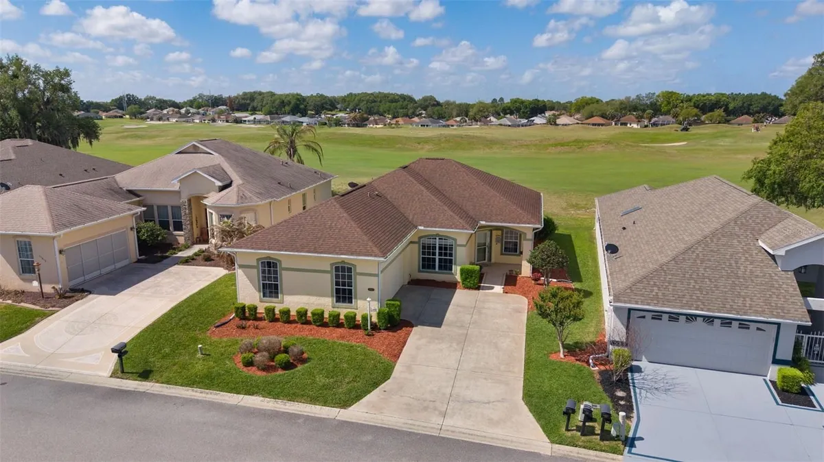 Property Slideshow image 1 of 55 | 17600 se 117th cir, Summerfield, FL, 34491