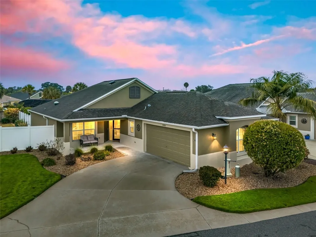 Property Slideshow image 1 of 52 | 3698 robertson way, The Villages, FL, 32163