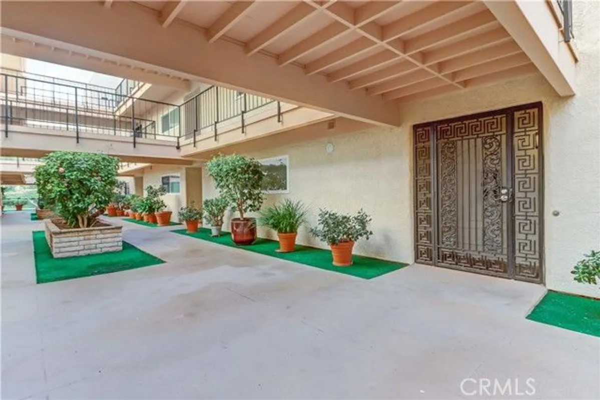 Property Slideshow image 1 of 40 | 5519 paseo del lago 1g, Laguna Woods, CA, 92637