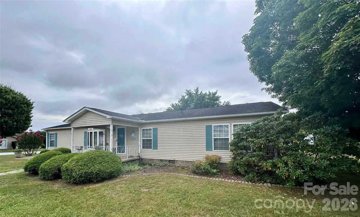 Property Slideshow image 1 of 24 | 308 riverwind dr, Hendersonville, NC, 28739