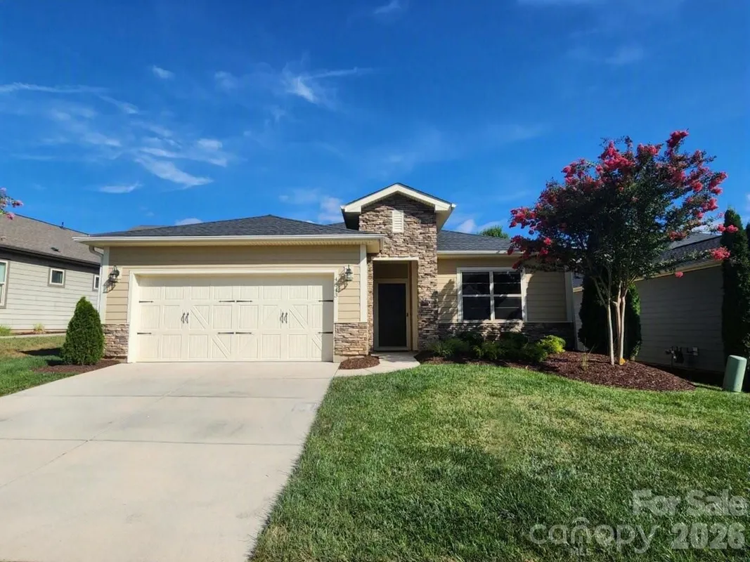 Property Slideshow image 1 of 43 | 4843 looking glass trl, Denver, NC, 28037