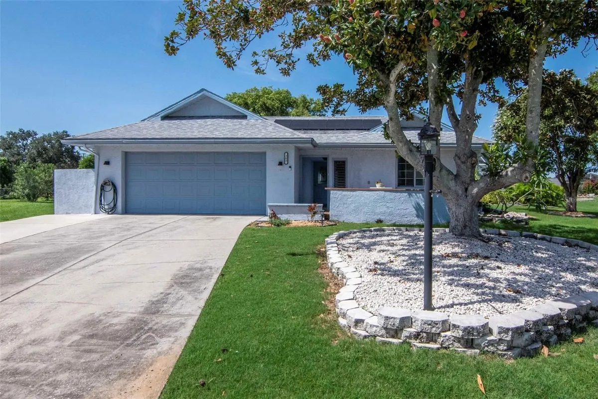 Property Slideshow image 1 of 60 | 303 barstow ct, Sun City Center, FL, 33573