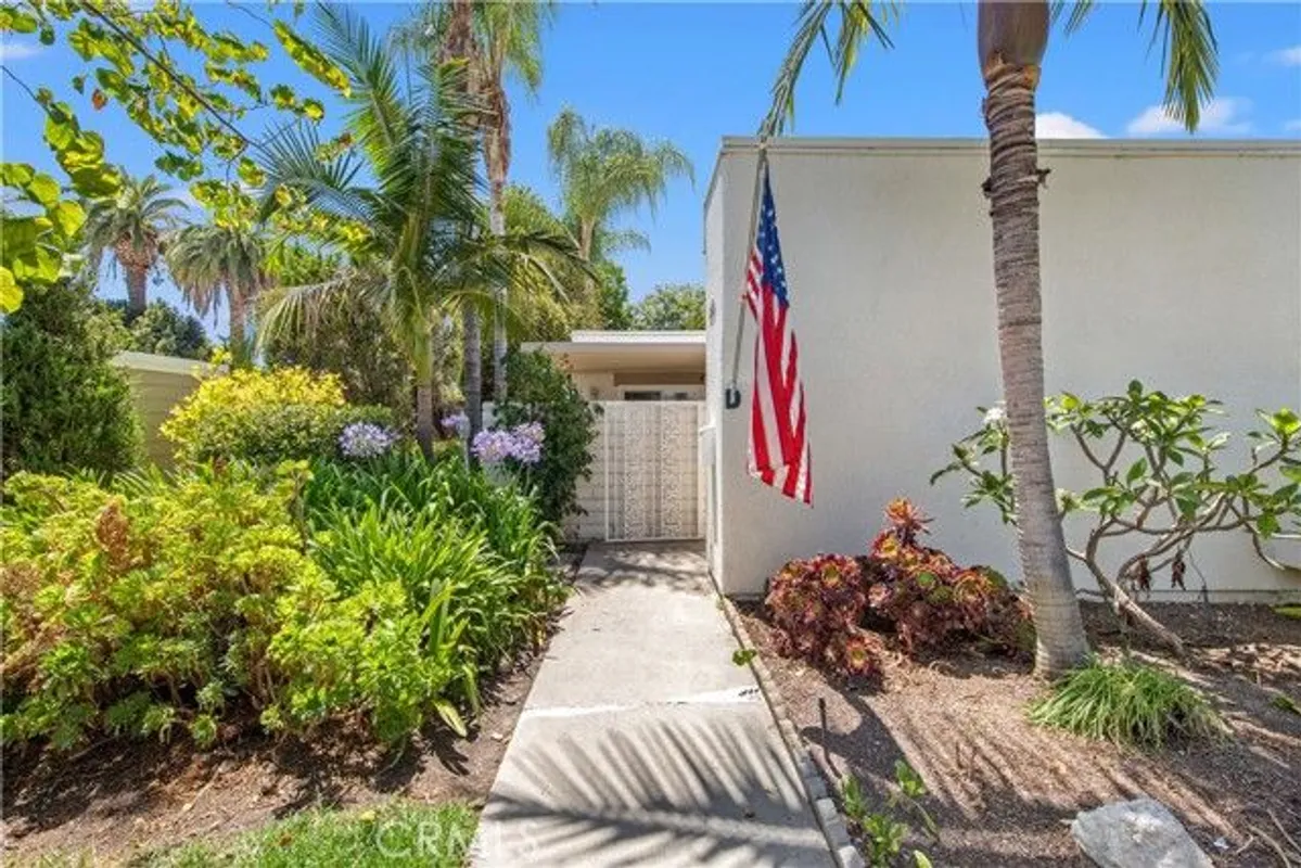 Property Slideshow image 1 of 22 | 2053 via mariposa e d, Laguna Woods, CA, 92673