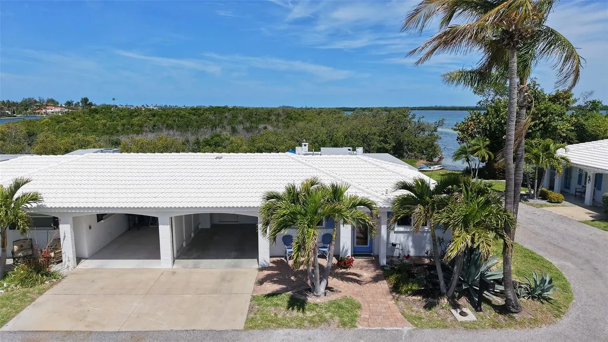 Property Slideshow image 1 of 82 | 925 spanish dr, Longboat Key, FL, 34228