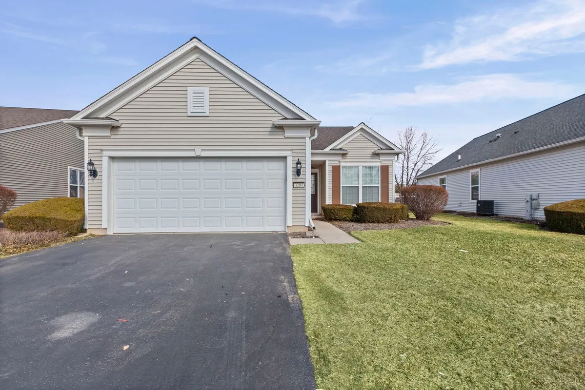 Property Slideshow image 1 of 15 | 3204 comstock ct, Mundelein, IL, 60060