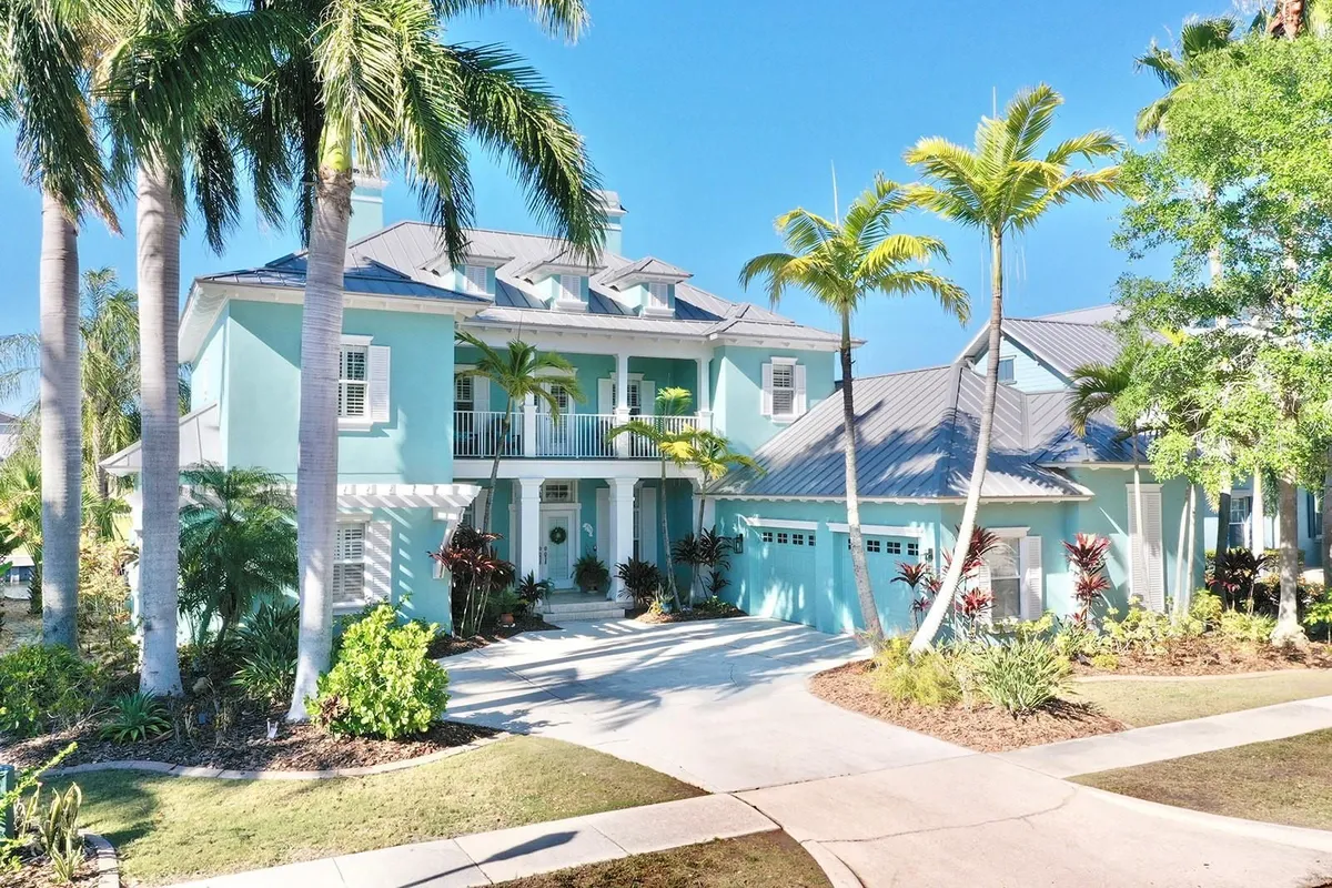 Property Slideshow image 1 of 48 | 615 islebay dr, Apollo Beach, FL, 33572