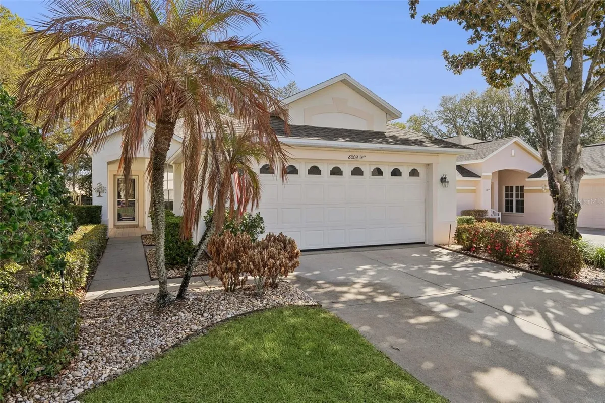 Property Slideshow image 1 of 52 | 8002 arcadian ct, Mount Dora, FL, 32757