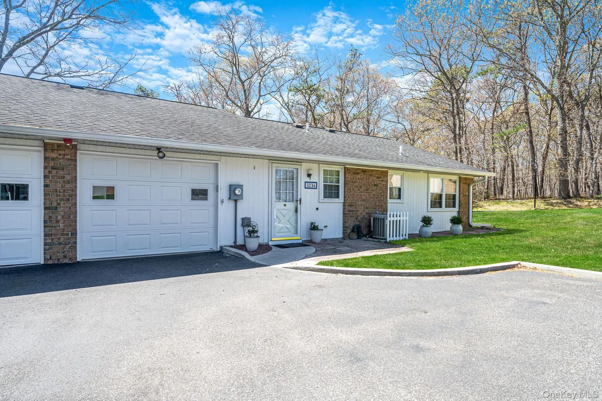 Property Slideshow image 1 of 22 | 323 a woodbridge dr, Brookhaven, NY, 11961