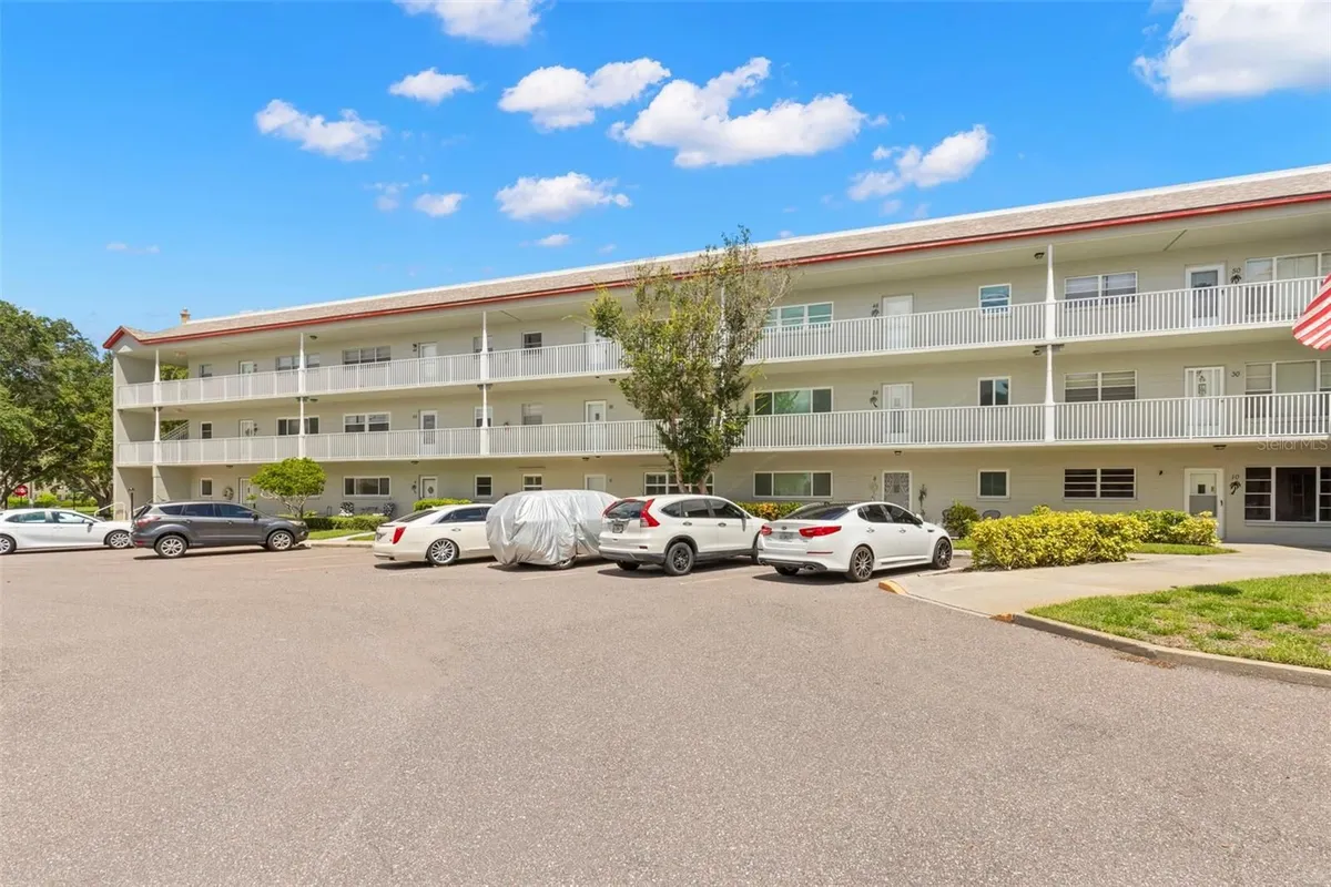 Property Slideshow image 1 of 13 | 2260 costa rican dr 26, Clearwater, FL, 33763