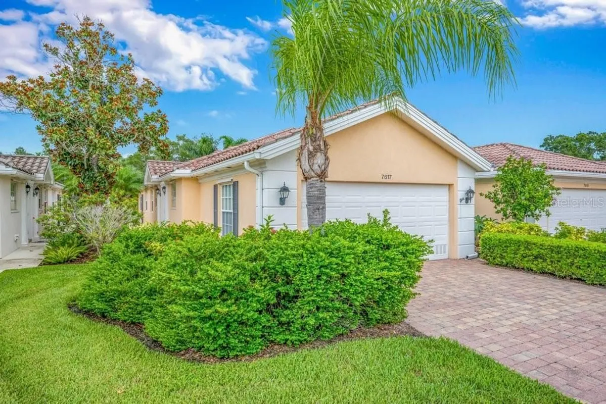 Property Slideshow image 1 of 64 | 7617 camminare dr, Sarasota, FL, 34238