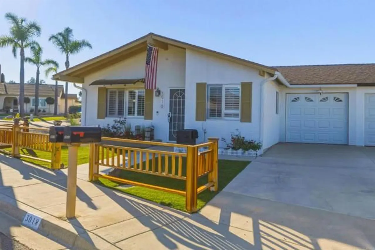 Property Slideshow image 1 of 14 | 3918 san lorenzo ct, Oceanside, CA, 92057