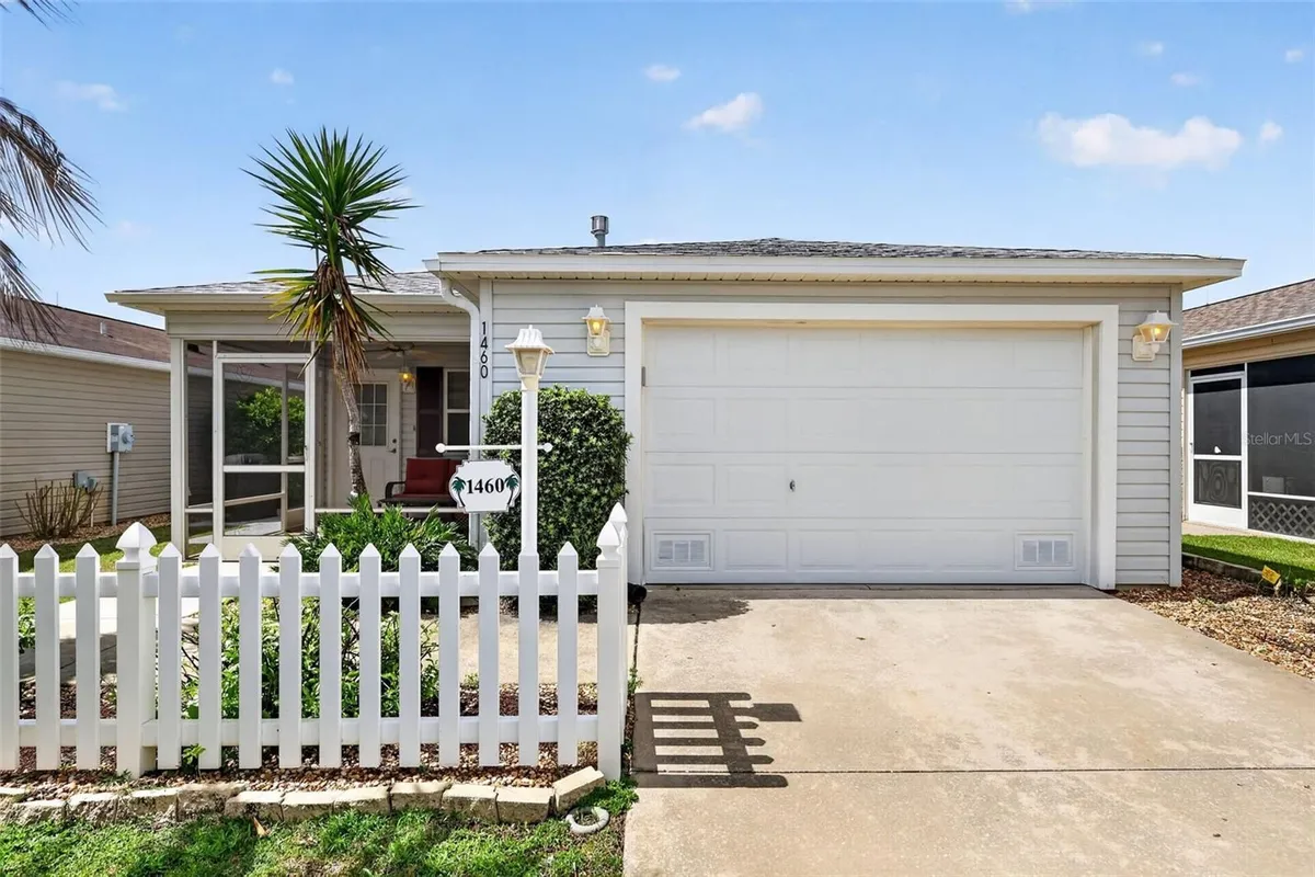 Property Slideshow image 1 of 24 | 1460 crestwood ln, The Villages, FL, 32162