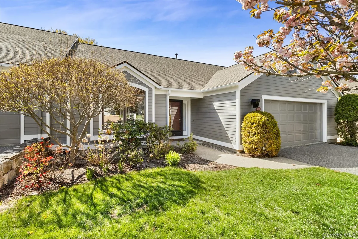 Property Slideshow image 1 of 35 | 415 heritage hills dr d, Somers, NY, 10589